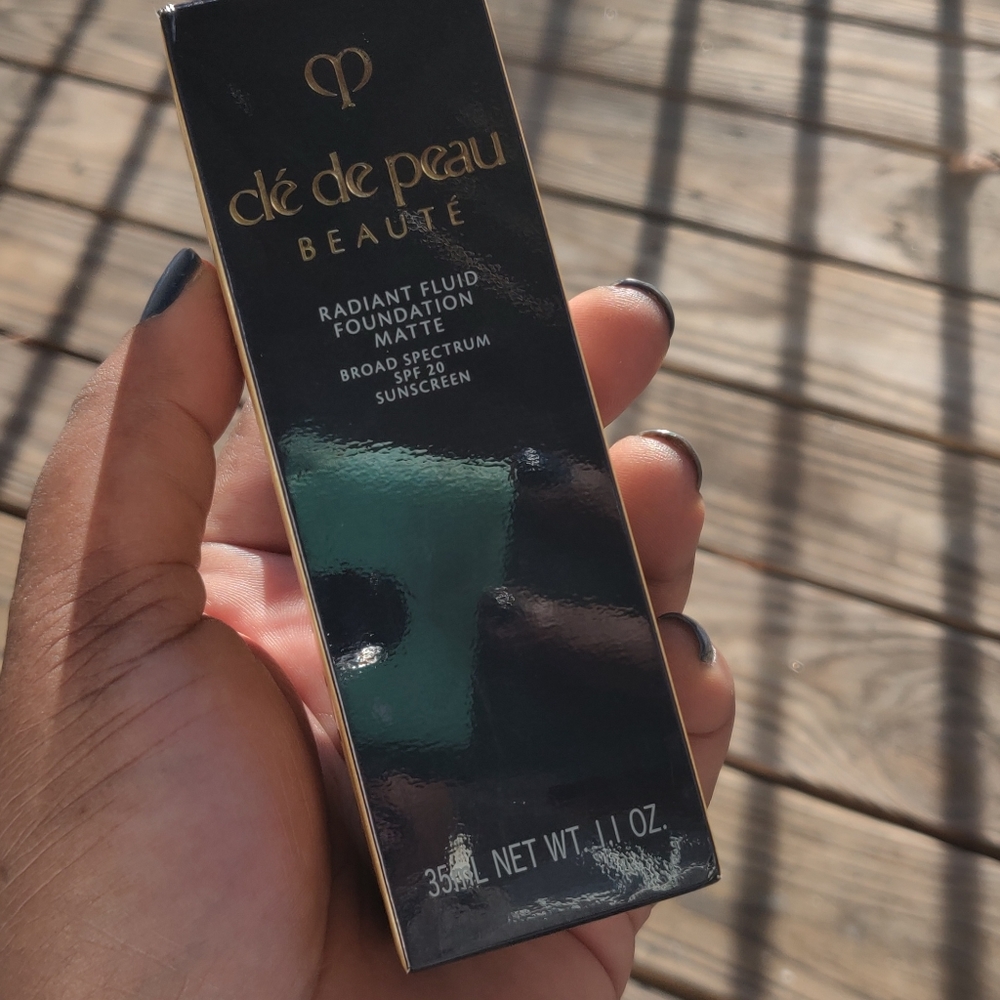 Clé de Peau Radiant Fluid Foundation Matte O70